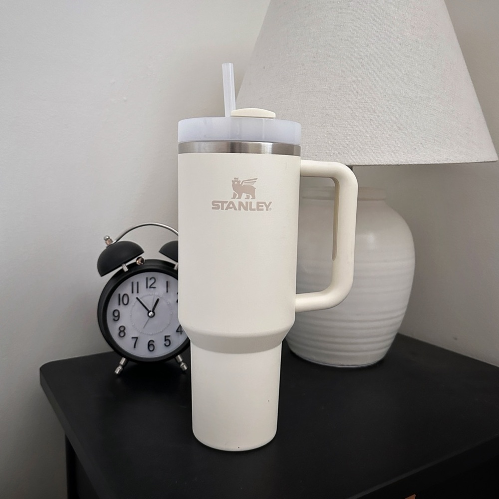 For Sale: Gently Used Stanley 40 oz Tumbler, Cream